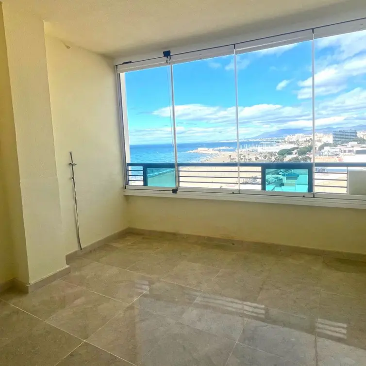 Продажа апартаментов на среднем этаже в Marbella