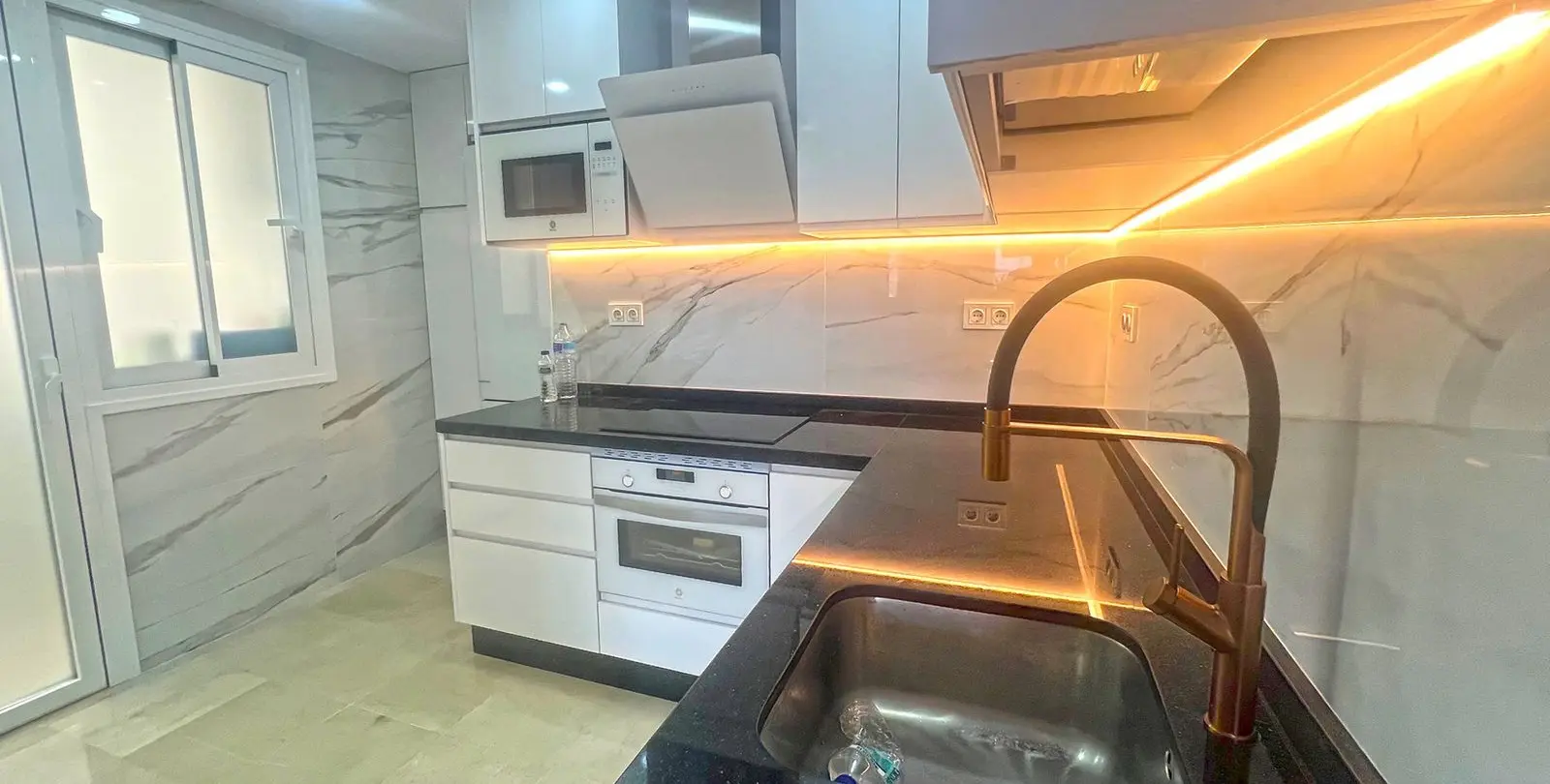 Продажа апартаментов на среднем этаже в Marbella 8