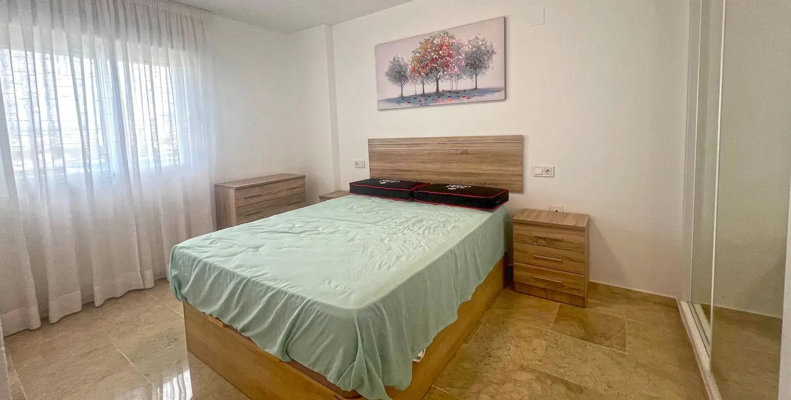 Продажа апартаментов на среднем этаже в Marbella 11