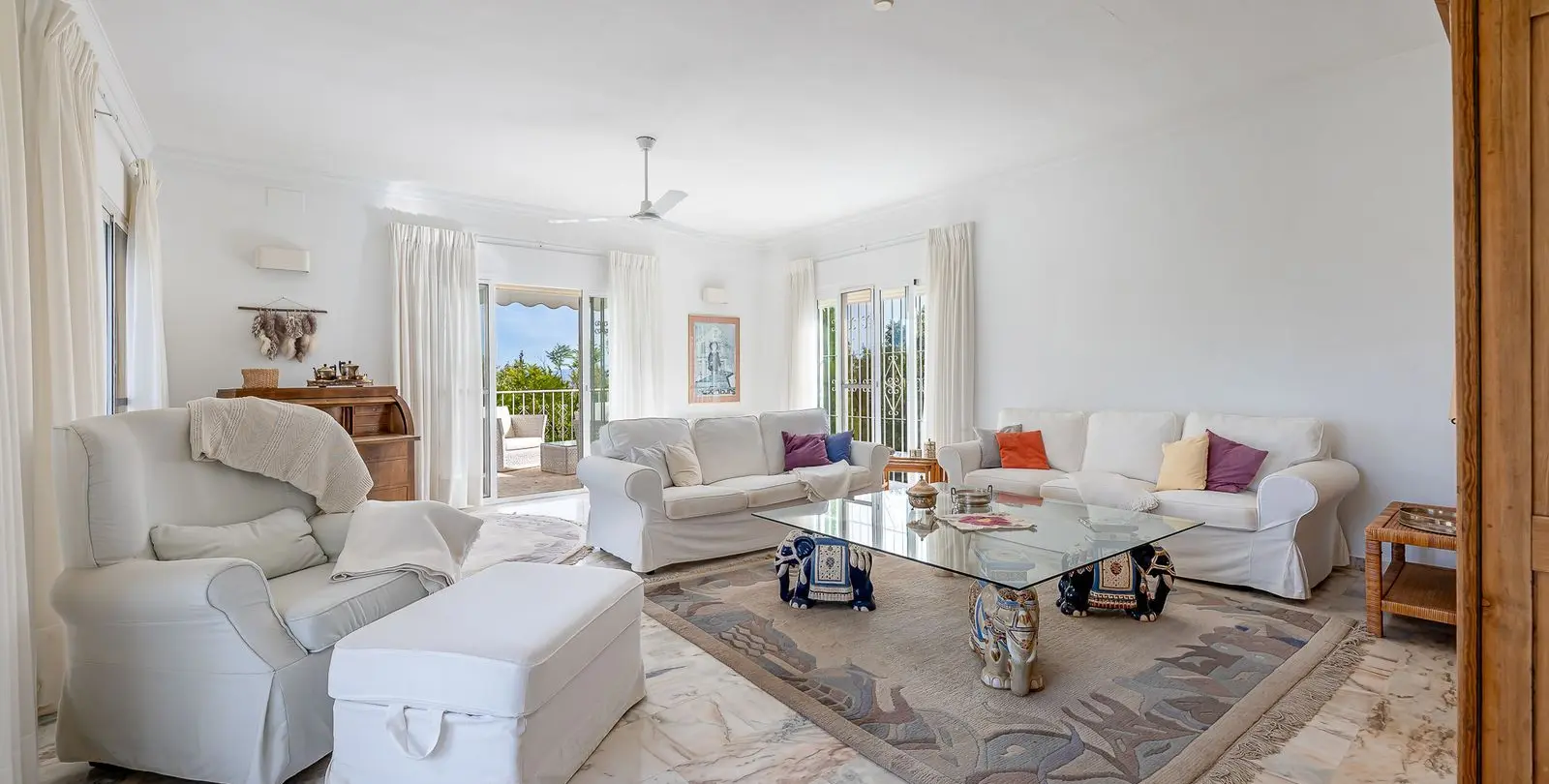 Sale of detached villa in Alhaurín el Grande 28
