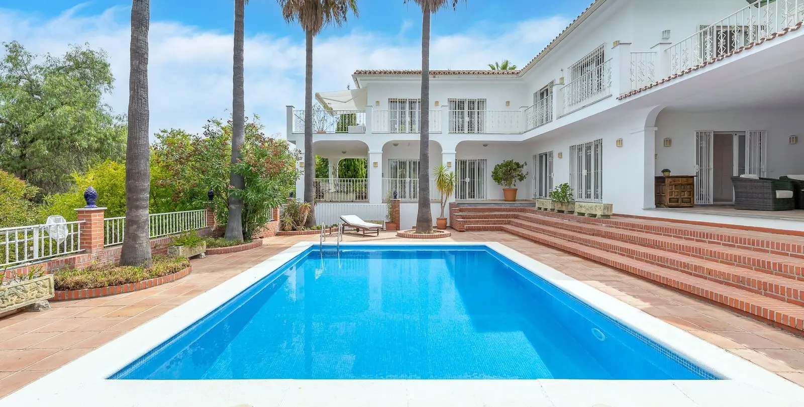 Sale of detached villa in Alhaurín el Grande 46