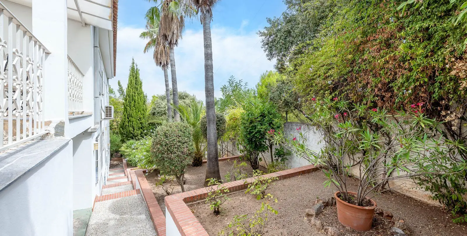 Sale of detached villa in Alhaurín el Grande 74