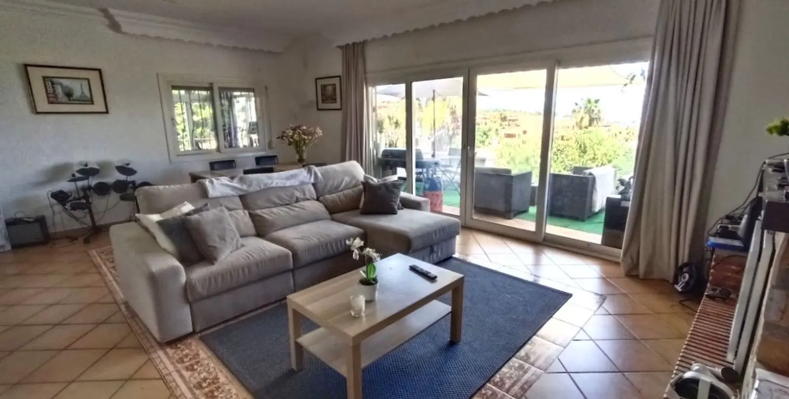 Sale of detached villa in Estepona 2
