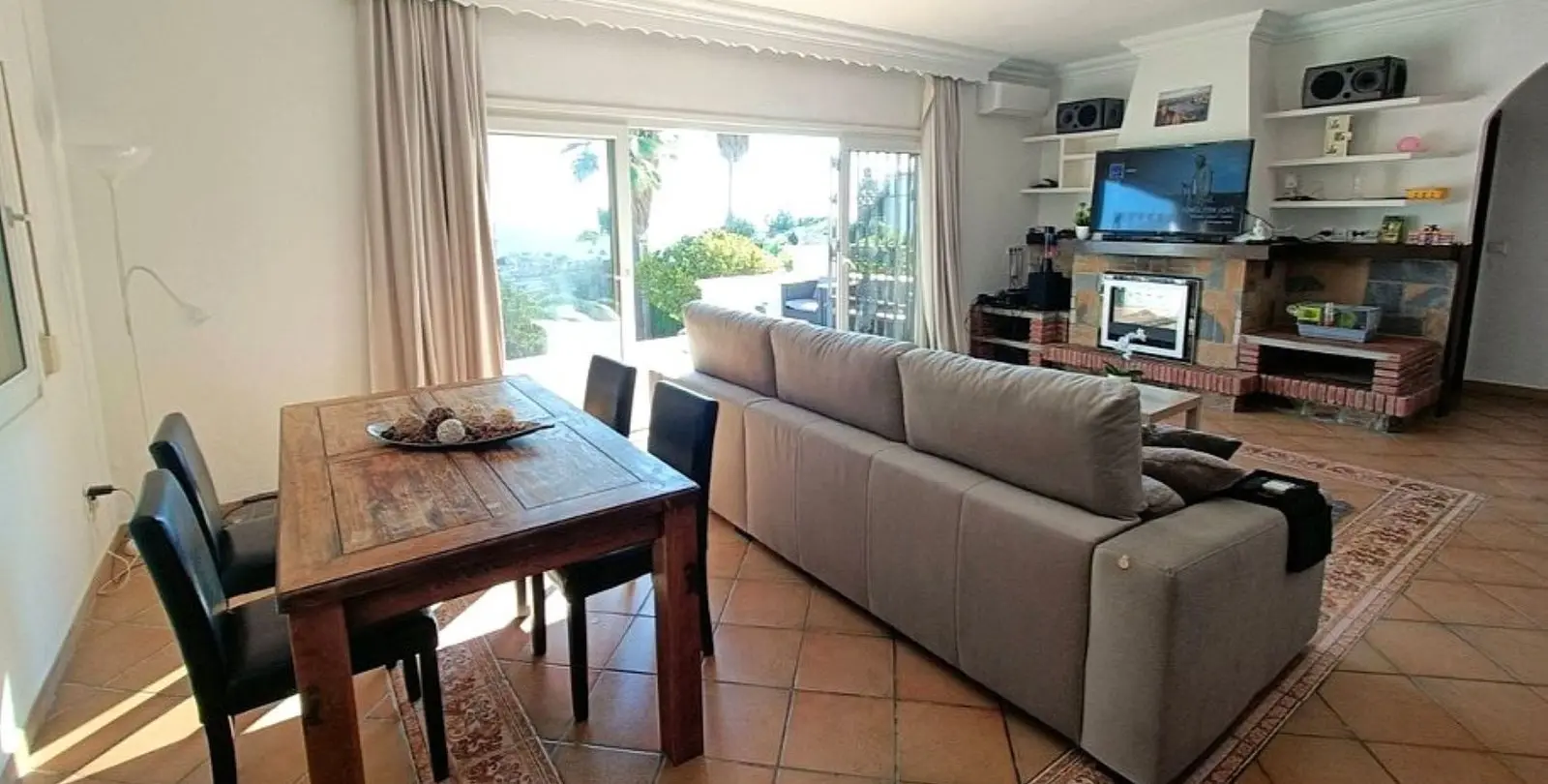 Sale of detached villa in Estepona 3