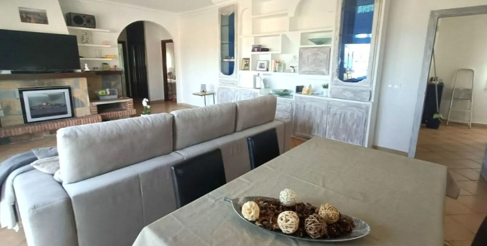 Sale of detached villa in Estepona 8