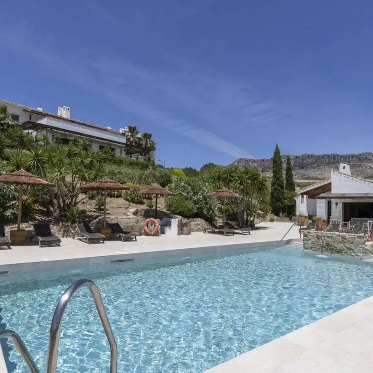 Venta de hotel en Villanueva De La Concepcion
