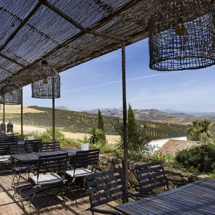 Venta de hotel en Villanueva De La Concepcion