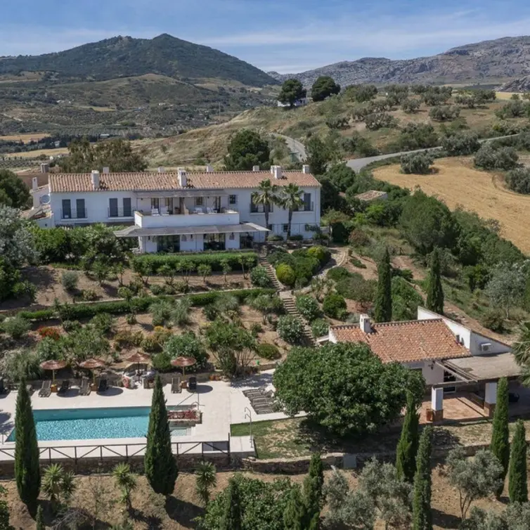 Venta de hotel en Villanueva De La Concepcion