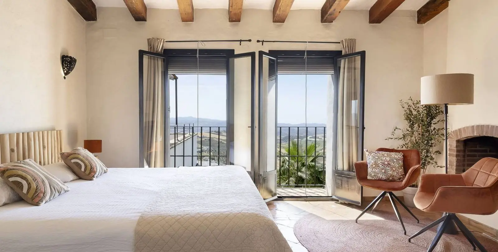 Venta de hotel en Villanueva De La Concepcion 66