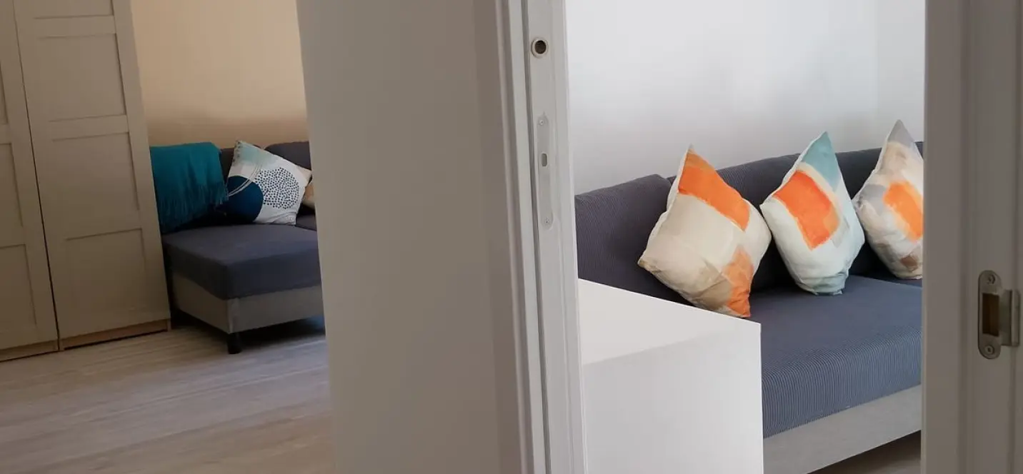 Venta de apartamento en planta media en Calahonda 1