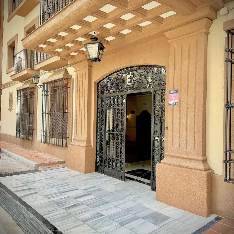 Venta de apartamento en planta media en Calahonda