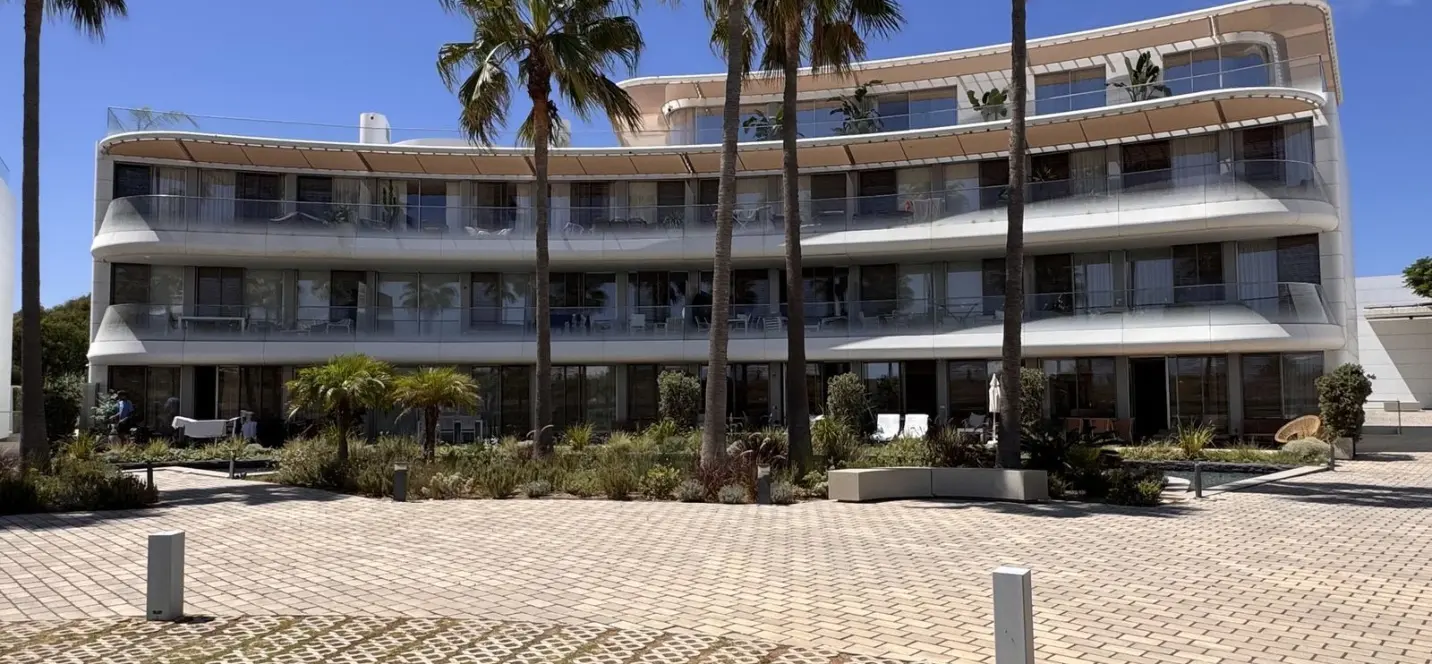 Venta de apartamento en planta baja en Estepona 2