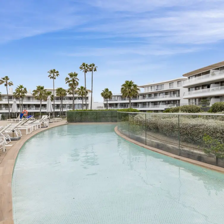Sale of ground floor apartment in Estepona