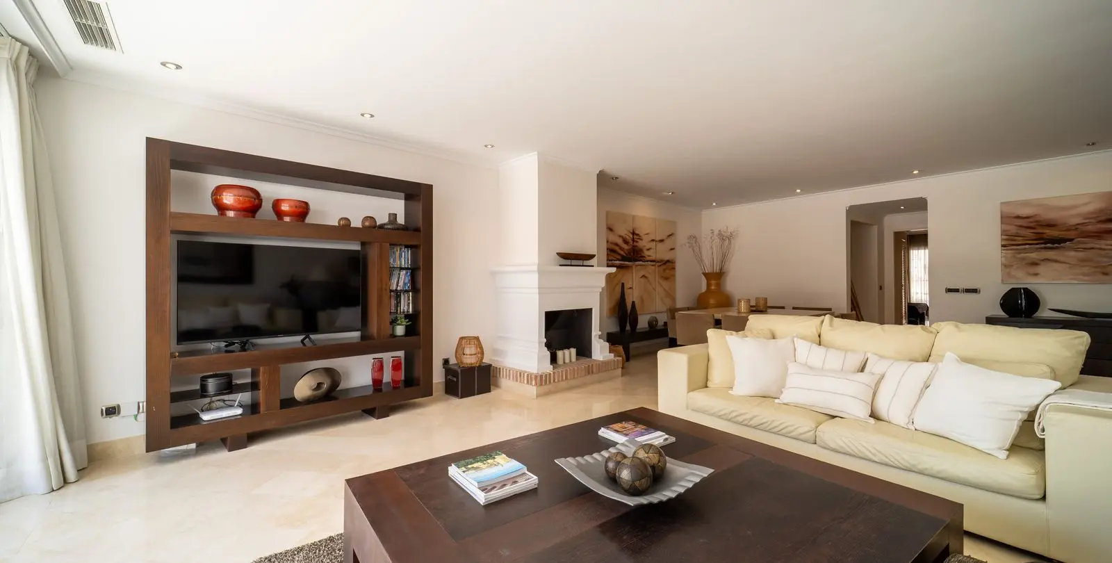 Venta de apartamento en planta media en Elviria 2