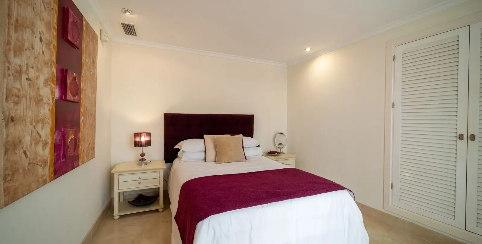 Venta de apartamento en planta media en Elviria 13