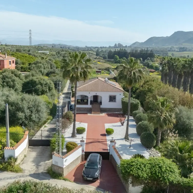 Venta de villa independiente en Alhaurín el Grande
