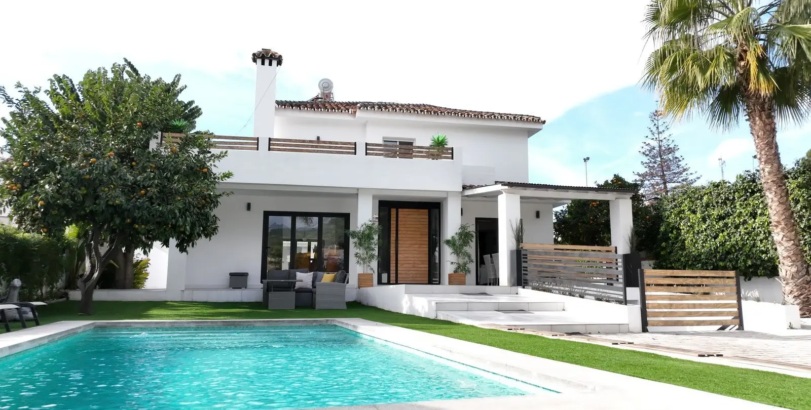 Venta de villa independiente en Marbella 1