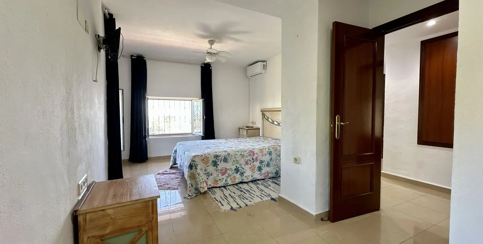 Продажа  отдельно стоящей виллы в Benalmadena 44