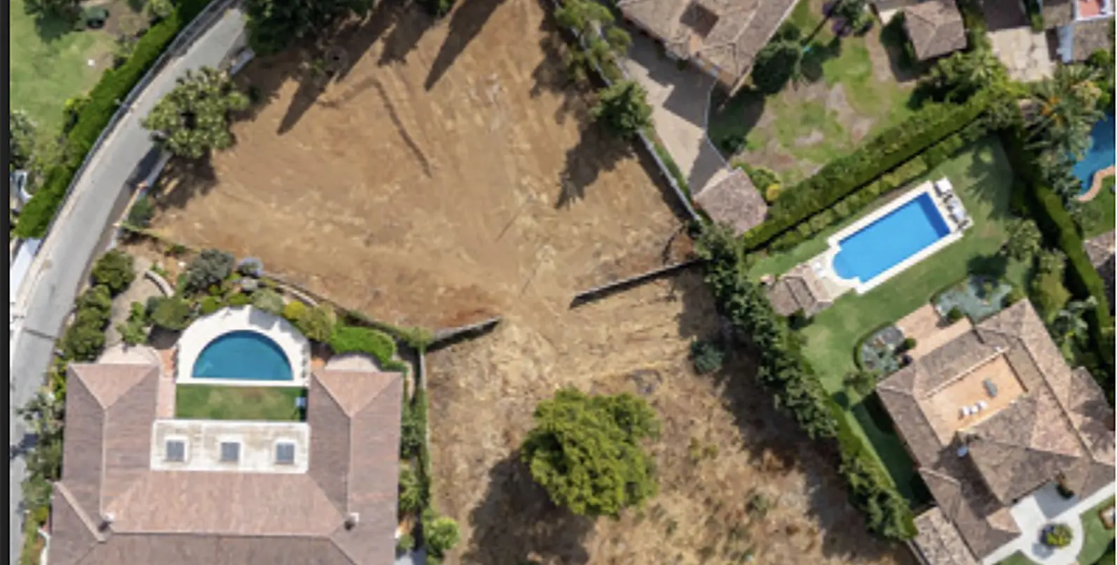 Venta de parcela residencial en Nagüeles 1