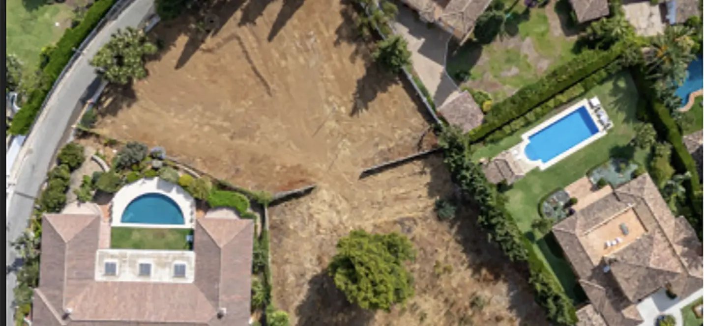 Venta de parcela residencial en Nagüeles 0
