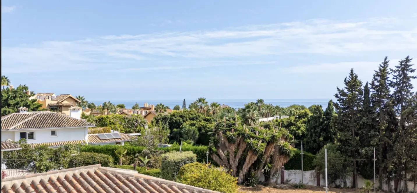 Venta de parcela residencial en Nagüeles 1