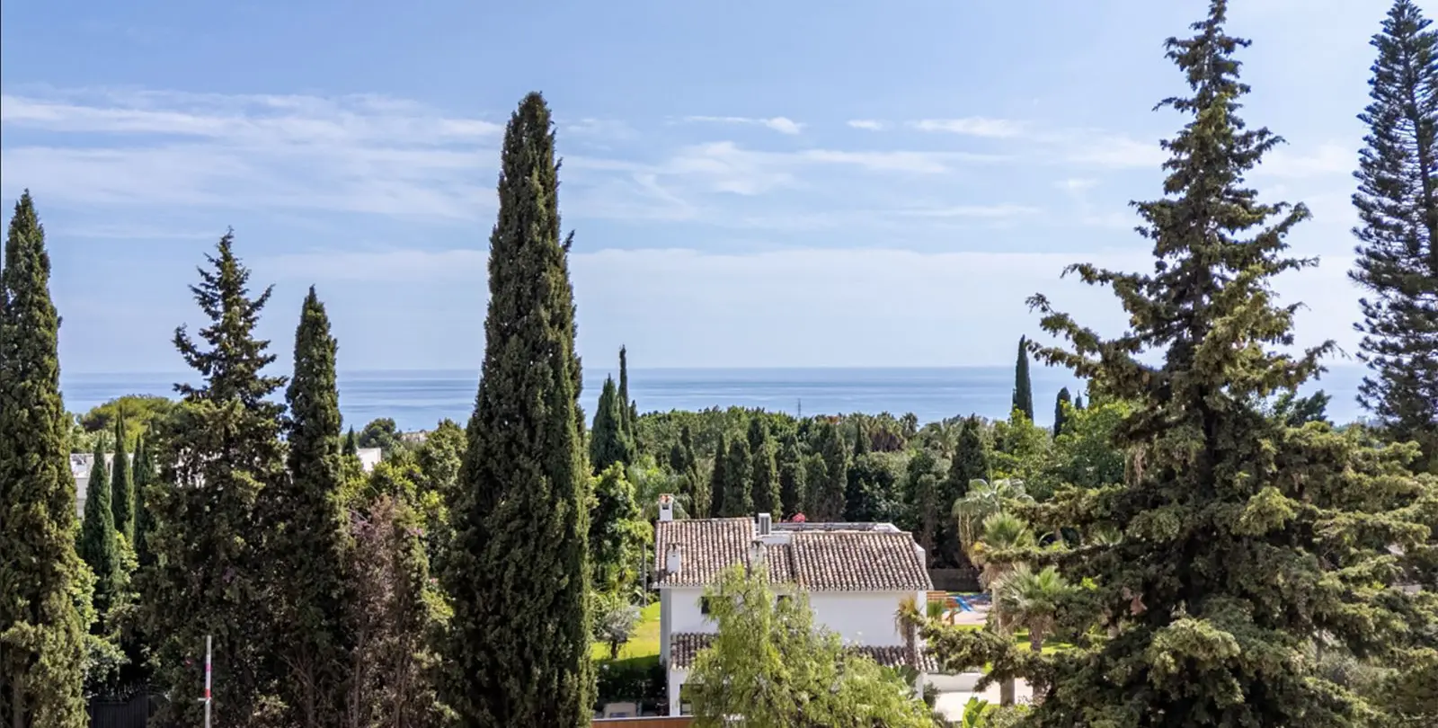 Venta de parcela residencial en Nagüeles 3
