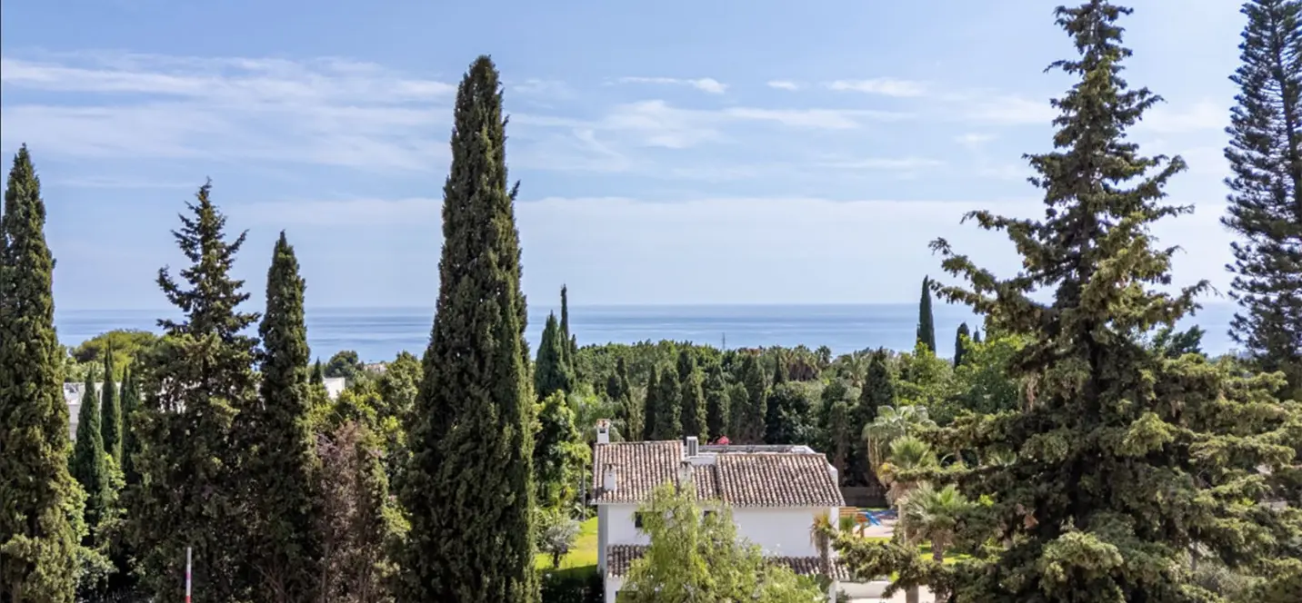 Venta de parcela residencial en Nagüeles 2