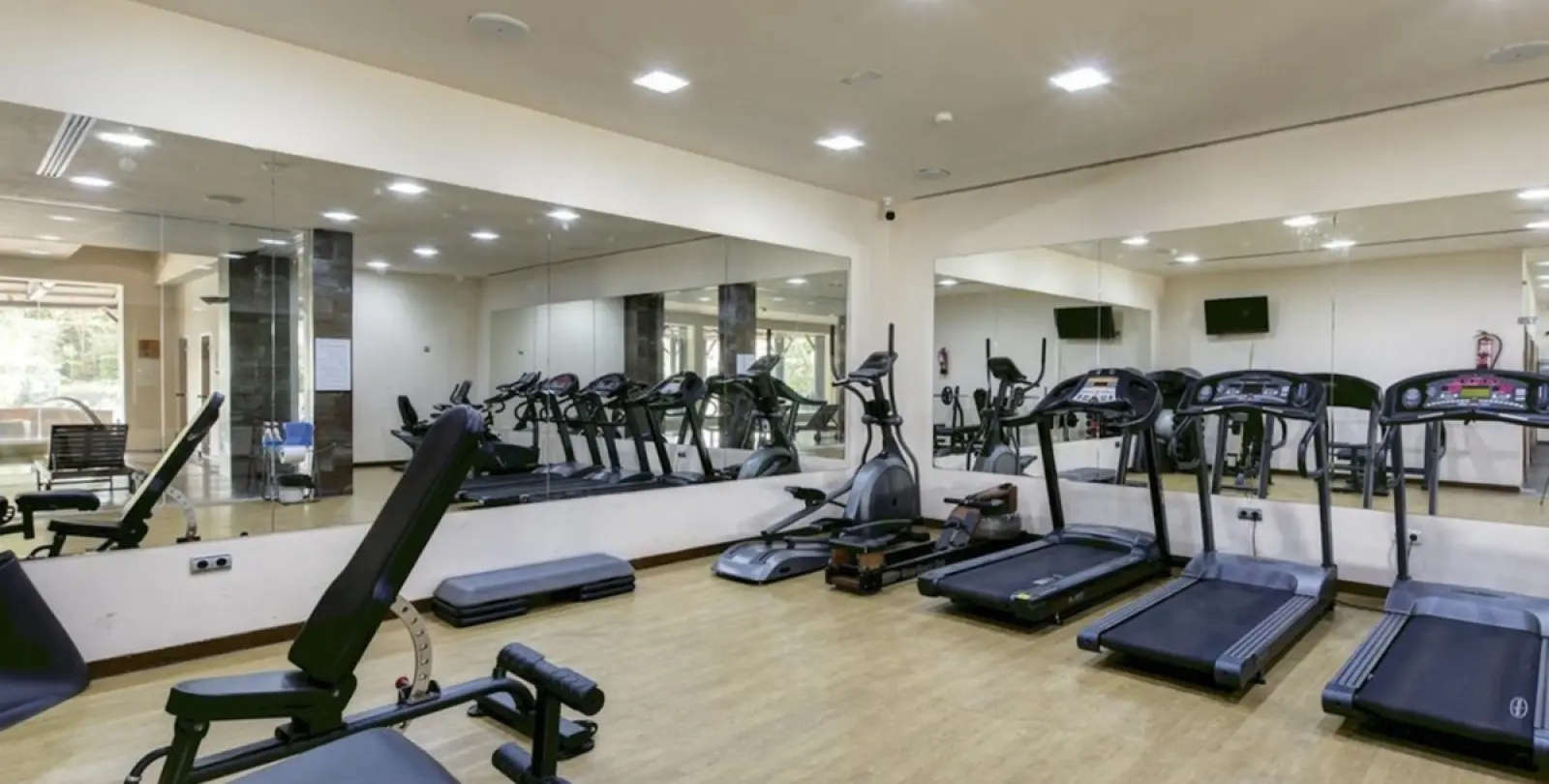 Alquiler a largo plazo de apartamento en planta media en Benahavís 18