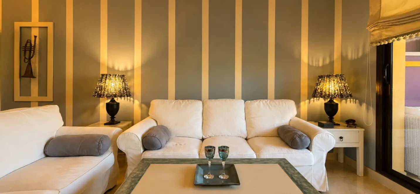 Venta de apartamento en planta media en Manilva 0