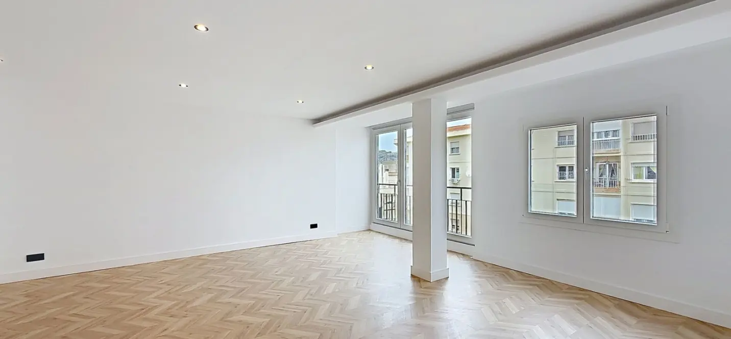 Sale of penthouse in Málaga Centro 3