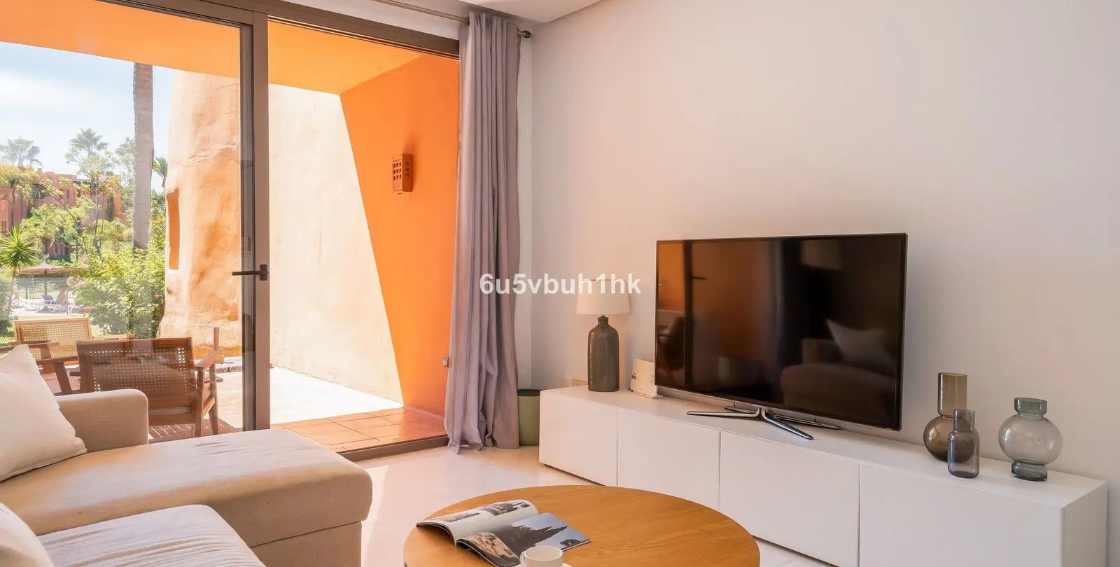 Venta de apartamento en planta baja en Estepona 3