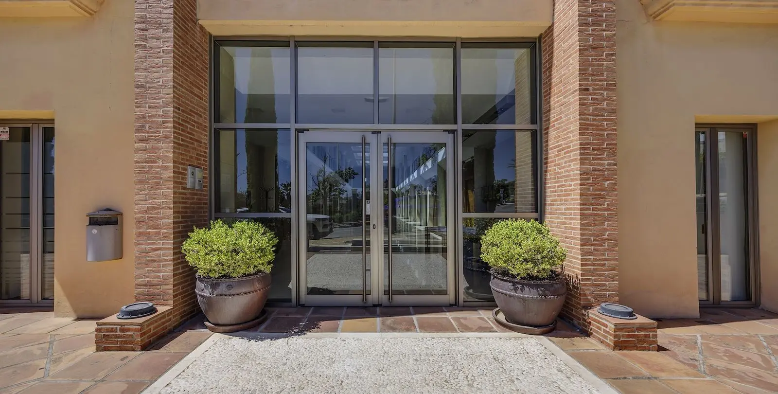 Venta de oficina en Marbesa 11
