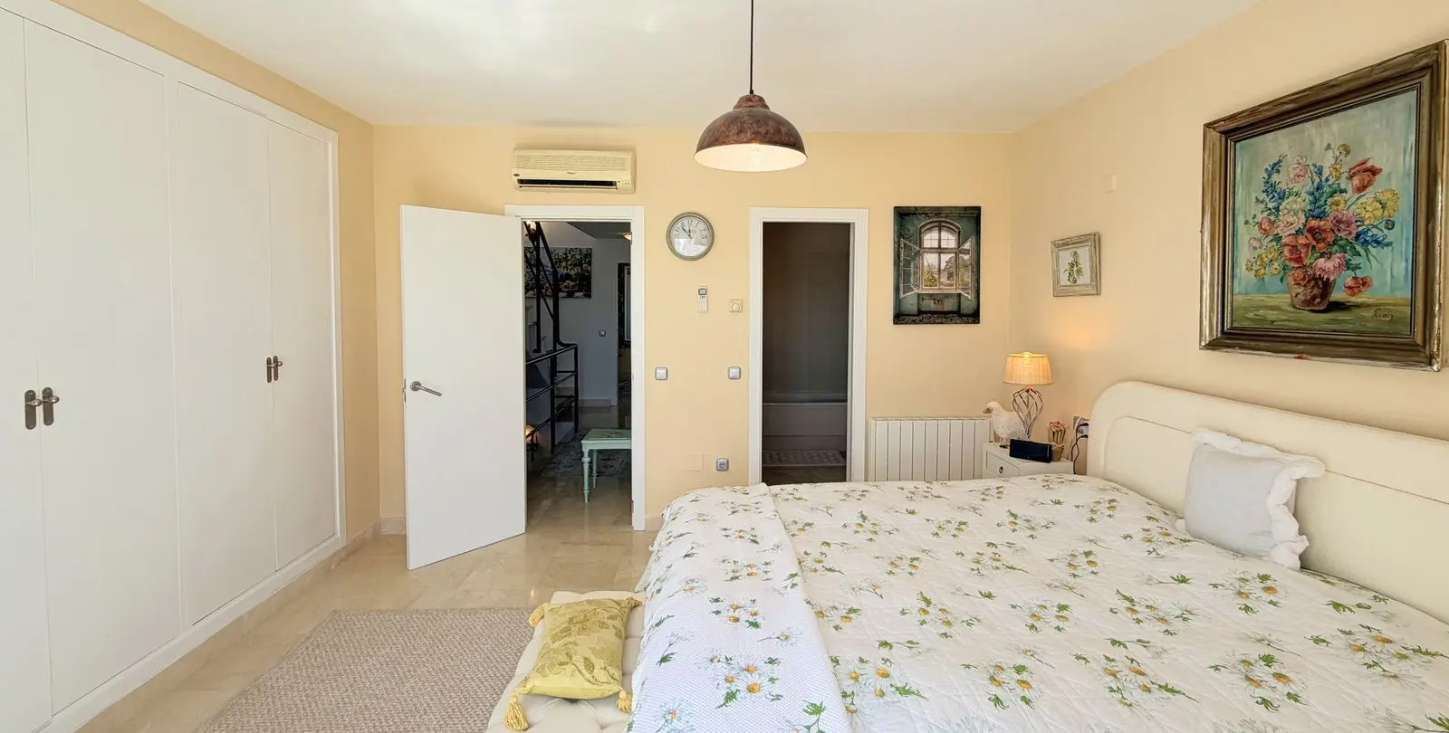 Venta de adosado en La Duquesa 17