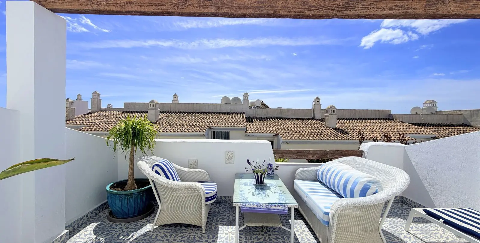 Venta de adosado en La Duquesa 19
