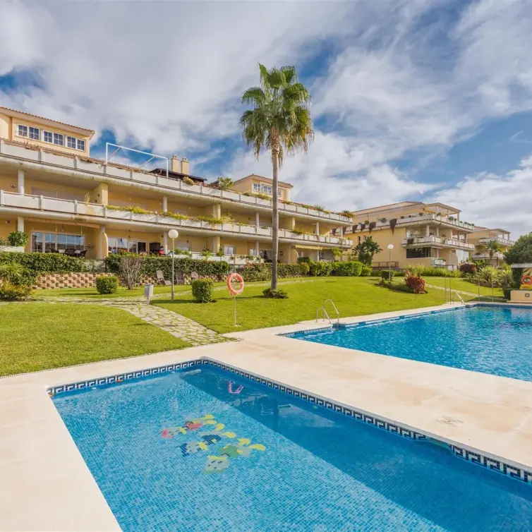 Sale of ground floor apartment in Cabopino