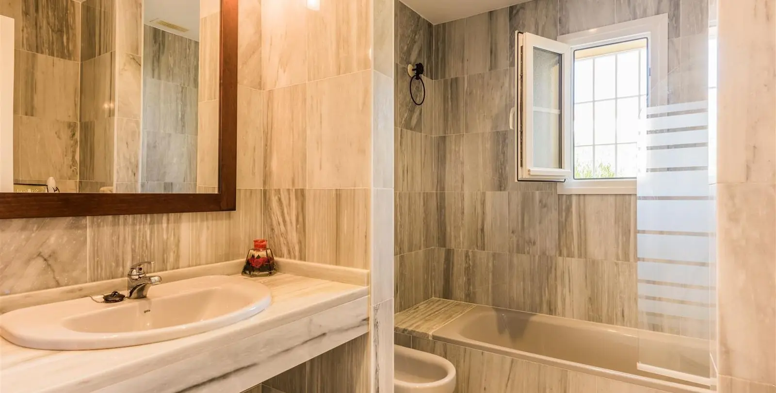 Venta de apartamento en planta baja en Cabopino 14