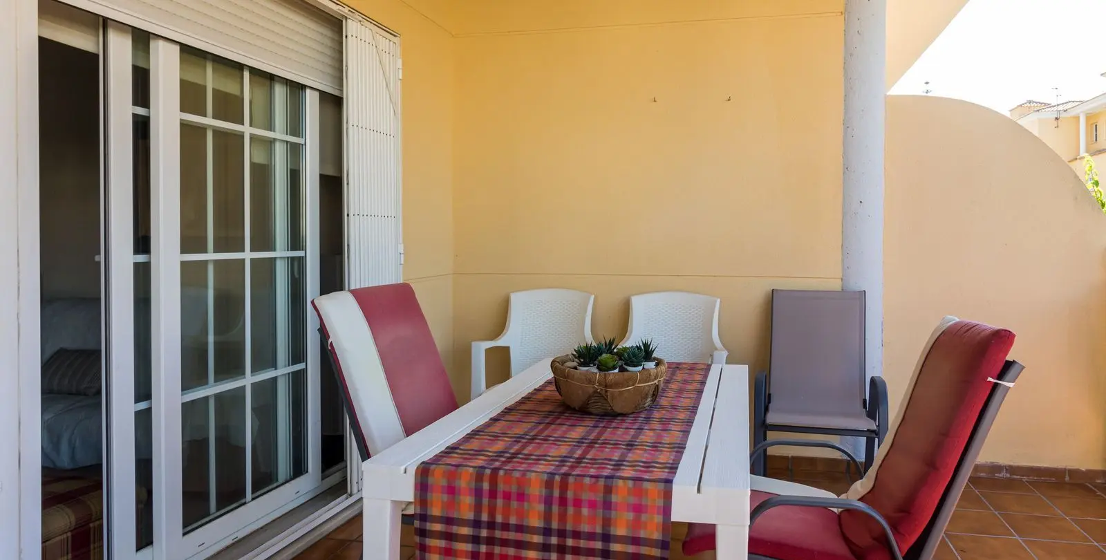 Venta de apartamento en planta baja en Cabopino 16