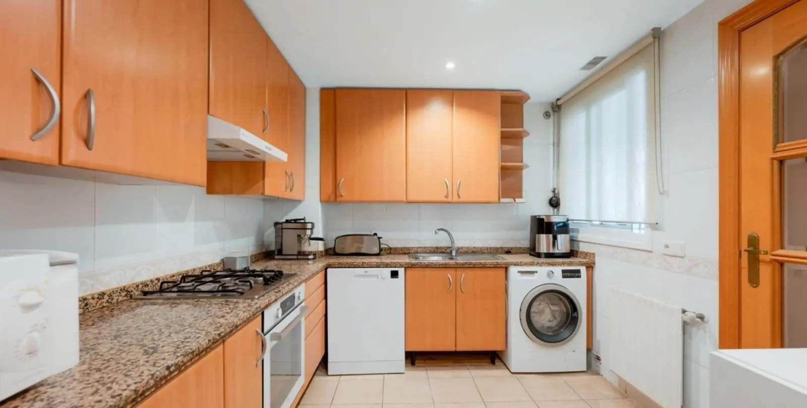 Venta de apartamento en planta media en Marbella 7