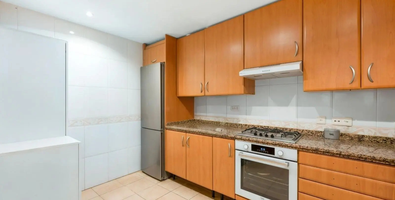 Venta de apartamento en planta media en Marbella 17