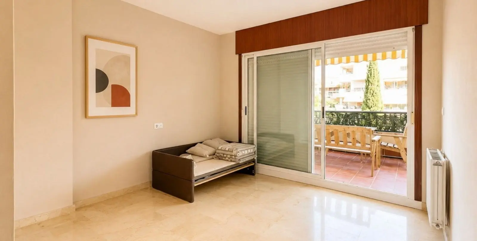 Venta de apartamento en planta media en Marbella 25