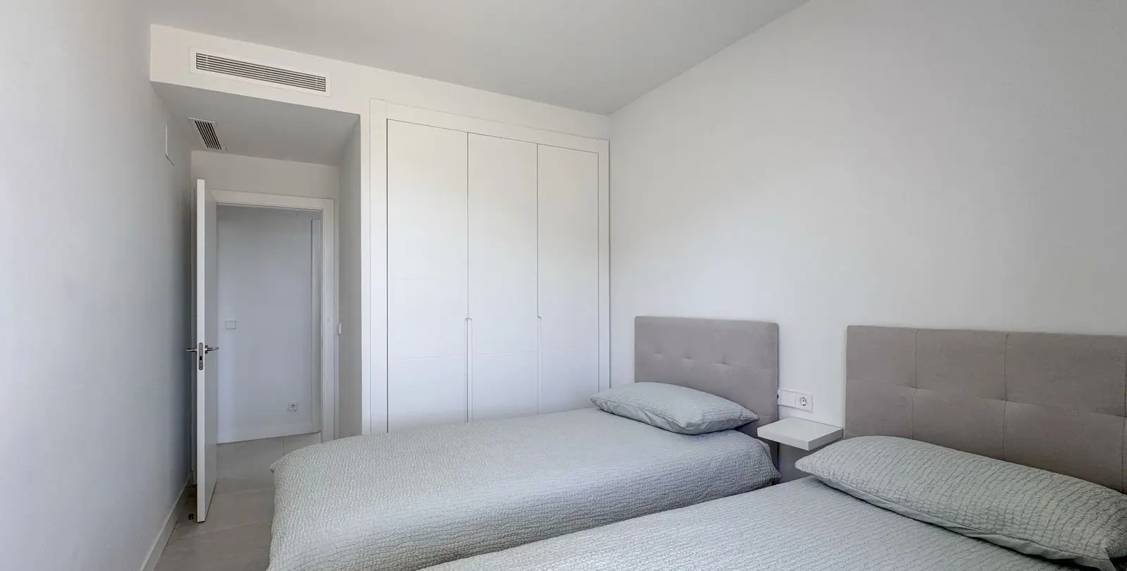 Sale of middle floor apartment in Calanova Golf 13