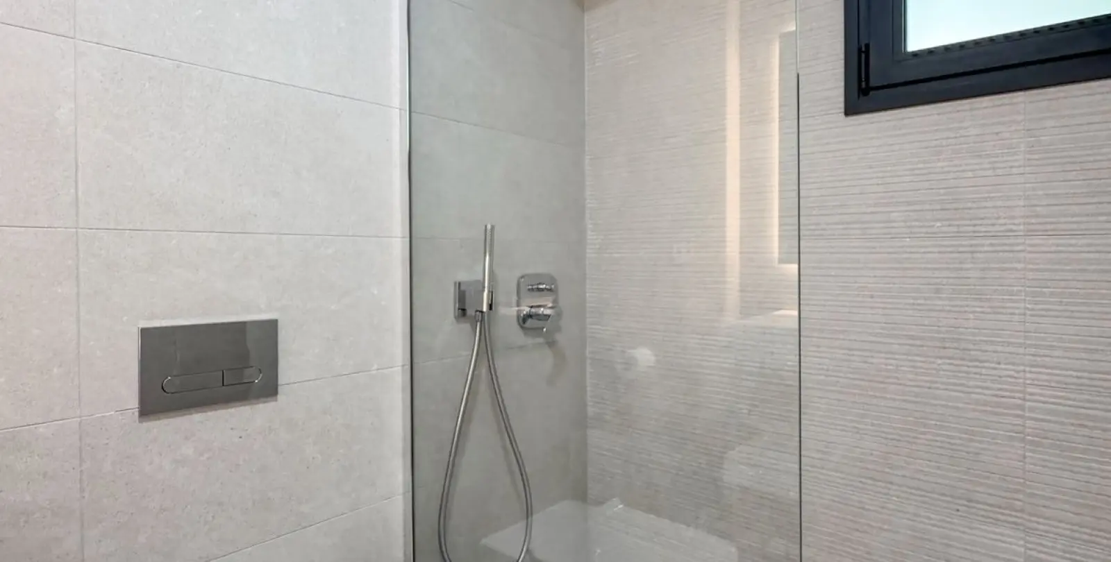 Sale of middle floor apartment in Calanova Golf 16