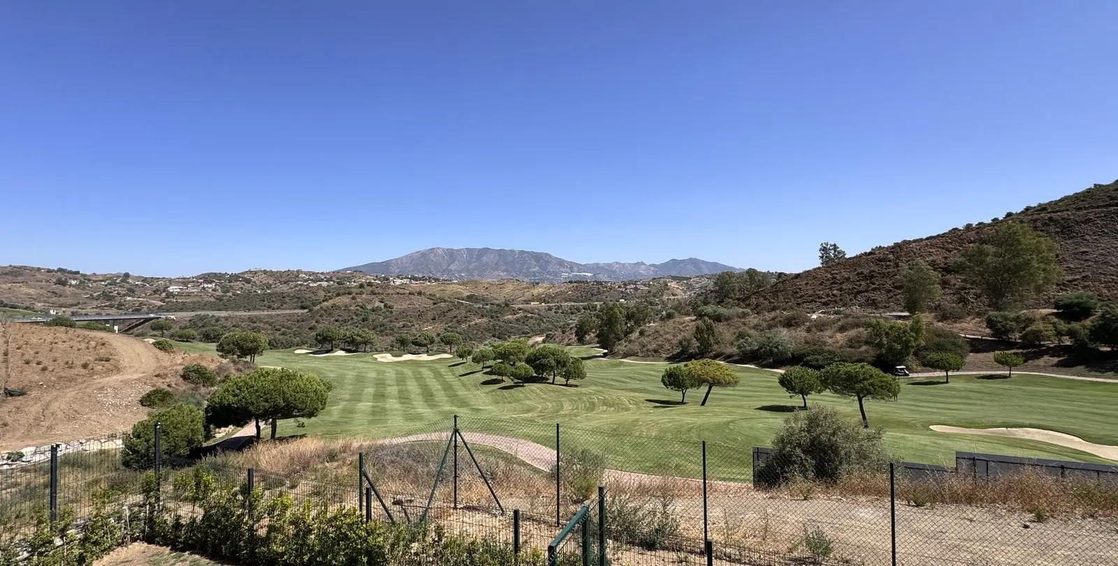 Sale of middle floor apartment in Calanova Golf 39