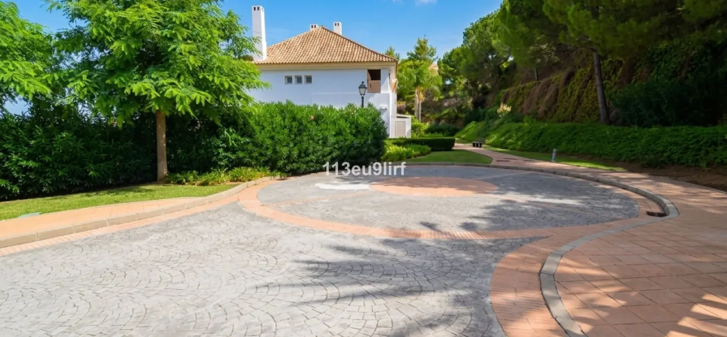 Sale of townhouse in La Cala Golf 2