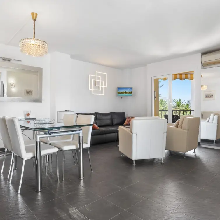 Venta de apartamento en planta media en Fuengirola