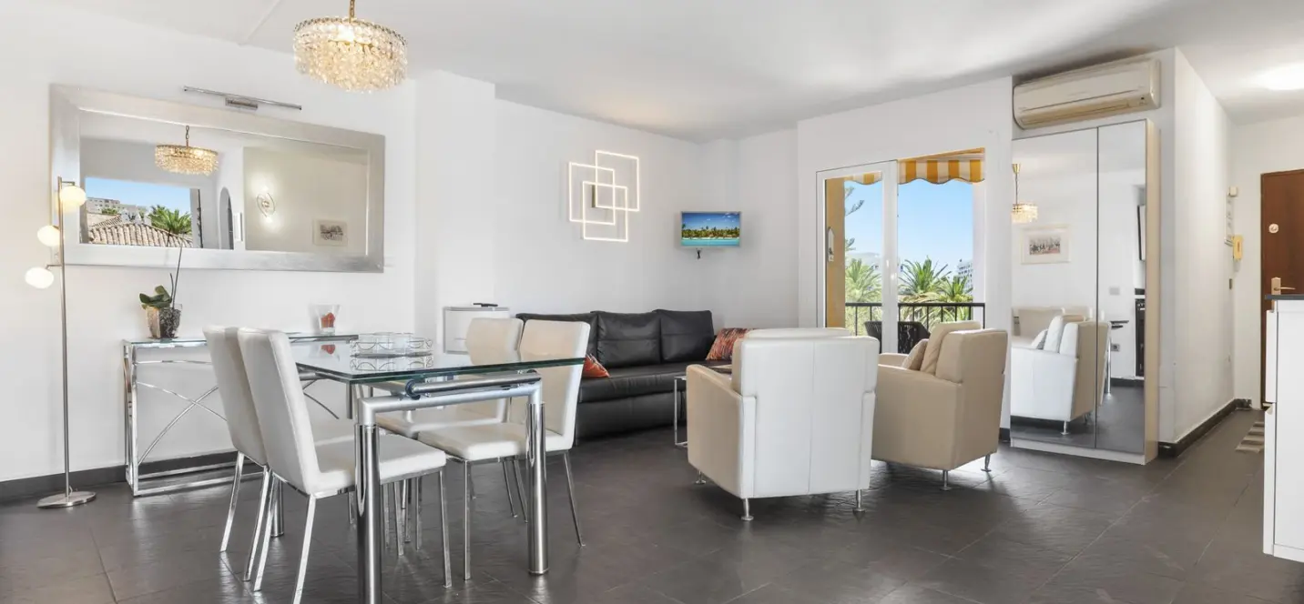 Venta de apartamento en planta media en Fuengirola 2