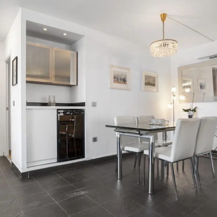 Venta de apartamento en planta media en Fuengirola