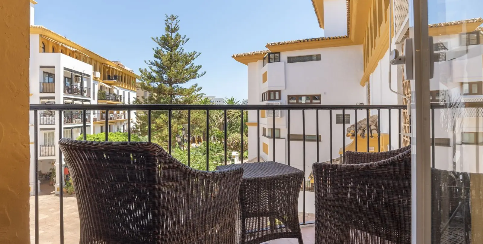 Venta de apartamento en planta media en Fuengirola 11