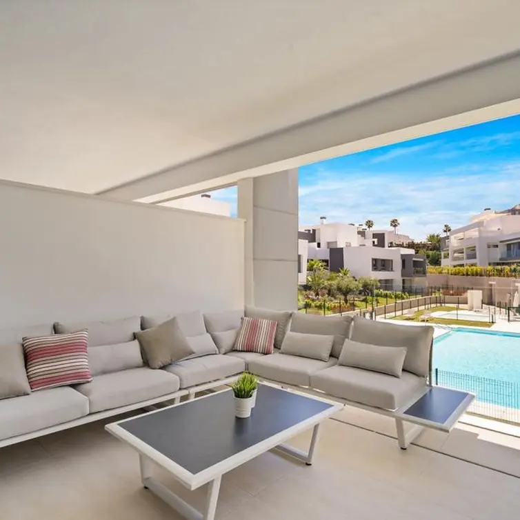 Sale of middle floor apartment in Selwo
