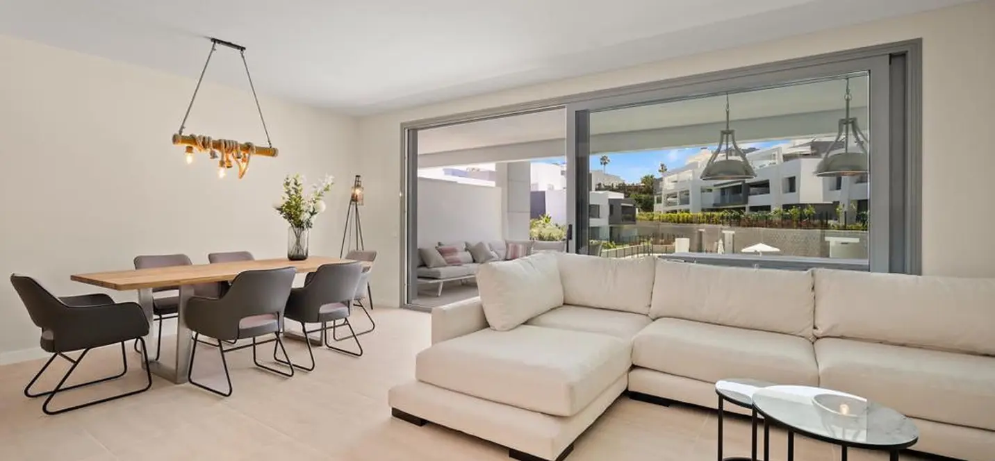 Sale of middle floor apartment in Selwo 2